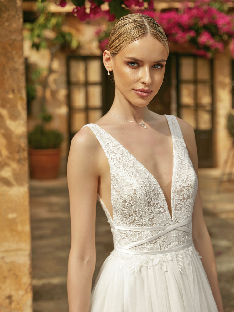 Robe de mariée bohème, dos nu, tulle et dentelle