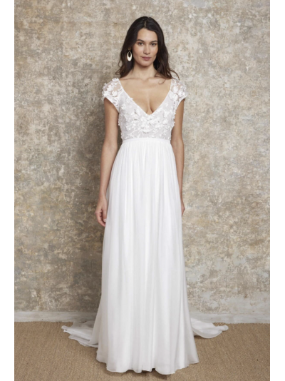 Persée, robe de mariée longue fluide dos nu Lambert Créations