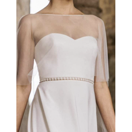 Cape courte de mariée en tulle by Lambert Créations