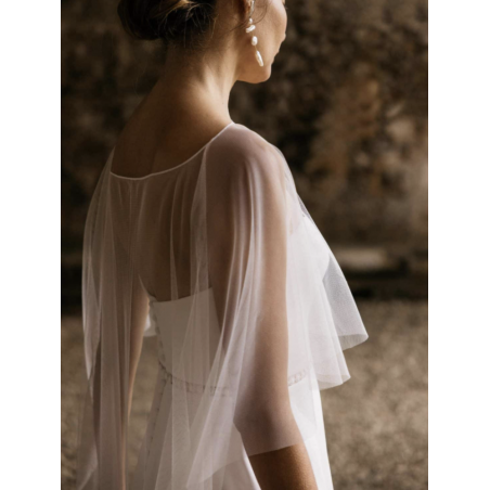 Cape courte de mariée en tulle by Lambert Créations