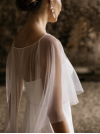 Cape courte de mariée en tulle by Lambert Créations