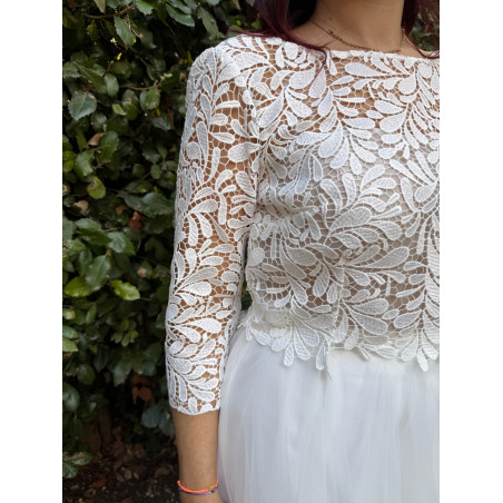 Top en dentelle guipure, dos nu et manches by Atelier de Juliette