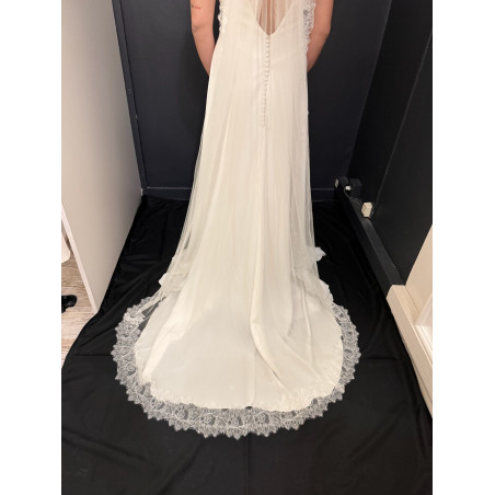 Voile de mariée simple,  en tulle soft, bordé d'une fine dentelle de Calais