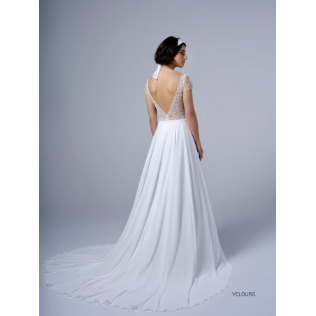 Velours, robe de mariée longue bohème dos nu, col bateau, , Créations Bochet