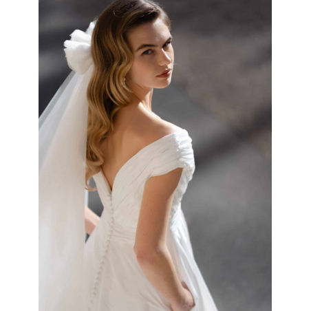 How Deep Is Your Love, robe sophistiquée, dos nu, décolleté en V, Marylise Bridal