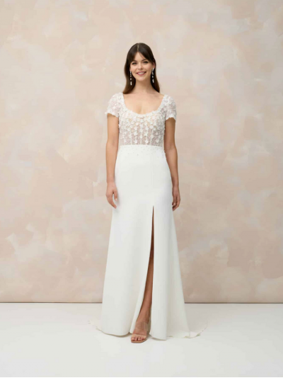 Adore You, robe avec un corsage fleurie, décolleté rond, dos nu, Marylise Bridal