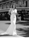 Robe de mariée longue droite, fluide en crêpe avec tulle 3D fleurs, by Lambert Créations