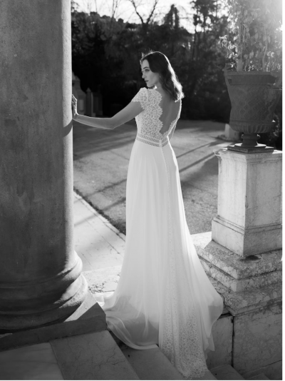 Honey Bee, robe de mariée longue fluide, bohème, dentelle de Calais, by Marylise, Rembo Styling