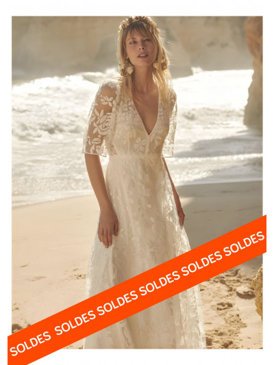 Robe de mariée en dentelle, dos nu by Rembo Styling