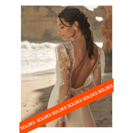 Robe de mariée longue by Rembo Atelier, tulle fin à grandes fleurs