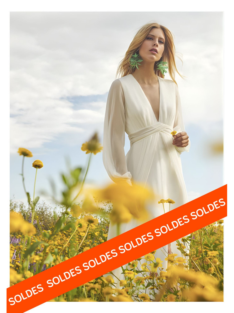 Robe de Mariée longue  jeu de transparence Robe de mariée fourreau en mousseline by Rembo Atelier