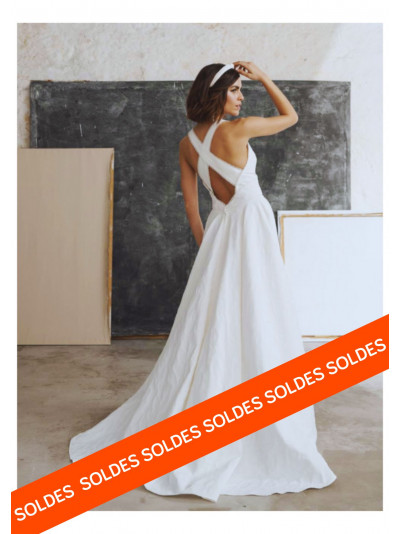 Robe longue de mariée bohème en coton piqué. Robe princesse. Robe dos nu. Marylise by Rembo Atelier.