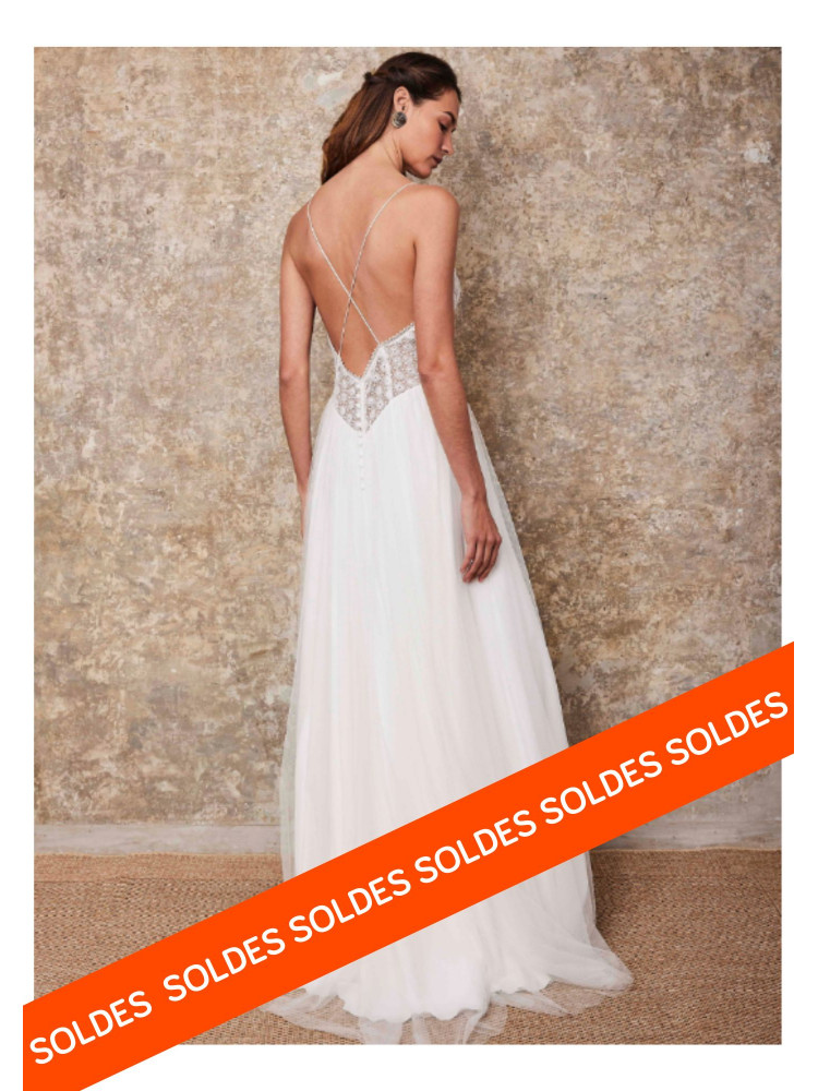 Robe fines bretelles, tulle mousseline, guipure
