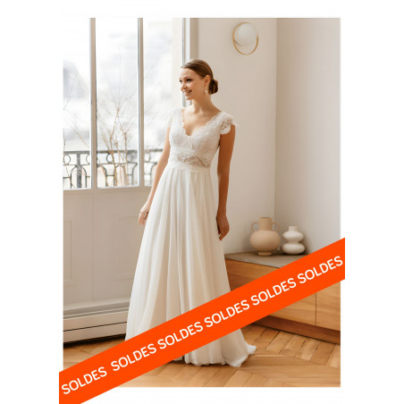 Robe longue de mariée fluide bohème.