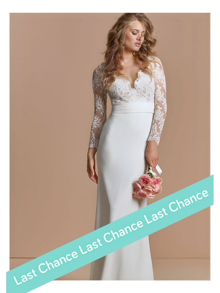 Robe fourreau Divine de Atelier Emelia, crêpe et dentelle de Calais