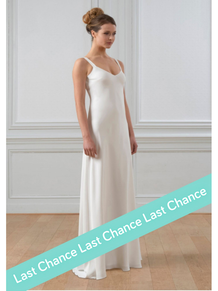 Robe longue fluide en crêpe lourd, dos nu et bretelles