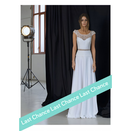 Robe mariée créateur français Lambert Créations, crêpe et dentelle de Calais, dos nu.