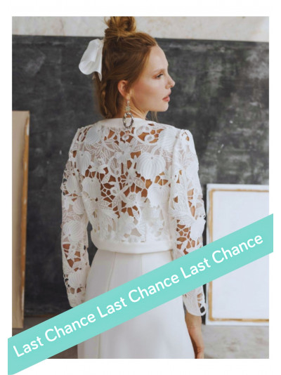 Veste courte mariee en guipue à manches longues  Modèle Marylise by Rembo Atelier.