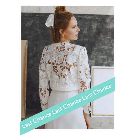 Veste courte mariee en guipue à manches longues  Modèle Marylise by Rembo Atelier.