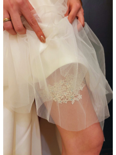 Jarretière de mariée, dentelle, perles, blanc et bleu