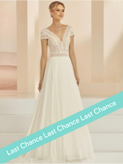 robe de mariée longue bohème, fluide, mousseline et guipure