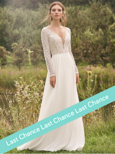 Robe romantique fluide dentelle à paillettes, manches longues Justin Alexander