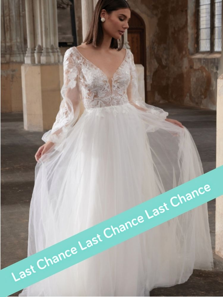 Robe de mariée longue style princesse, manches longues, perles et sequins