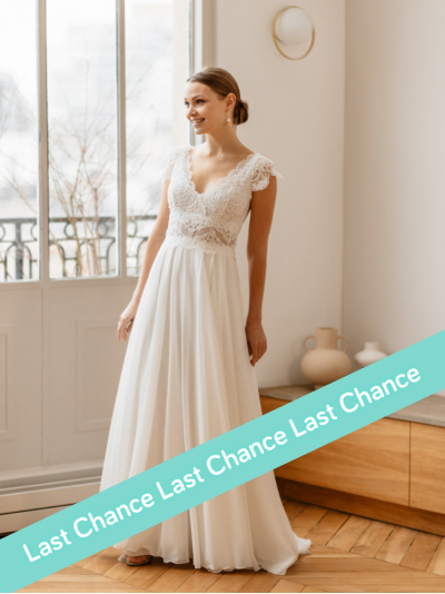 Robe longue de mariée fluide bohème.