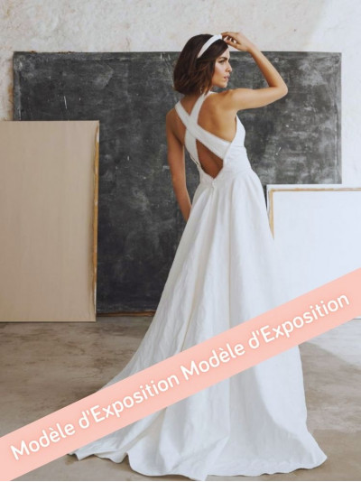 Robe longue de mariée bohème en coton piqué. Robe princesse. Robe dos nu. Marylise by Rembo Atelier.