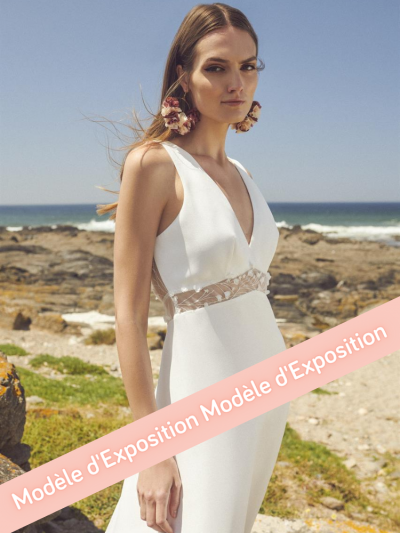 Robe mariee longue fluide fourreau, tulle 3D, sans manches,