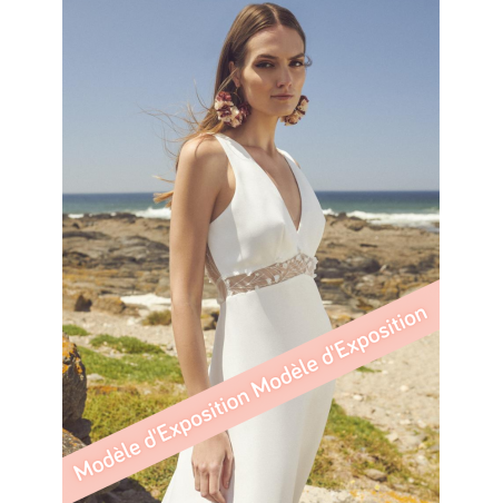 Robe mariee longue fluide fourreau, tulle 3D, sans manches,