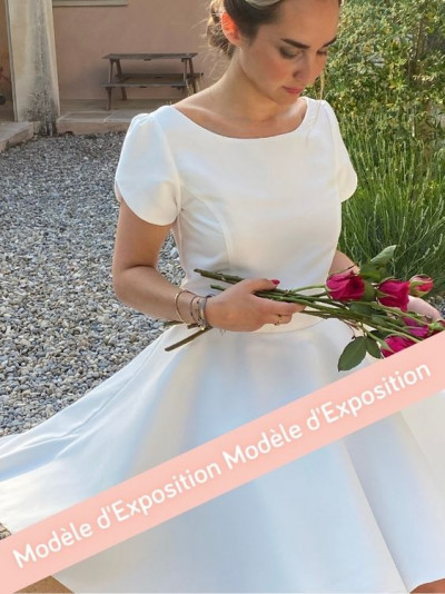 CASTOR  robe de mariée courte, mariage civil, création française, en piqué de coton