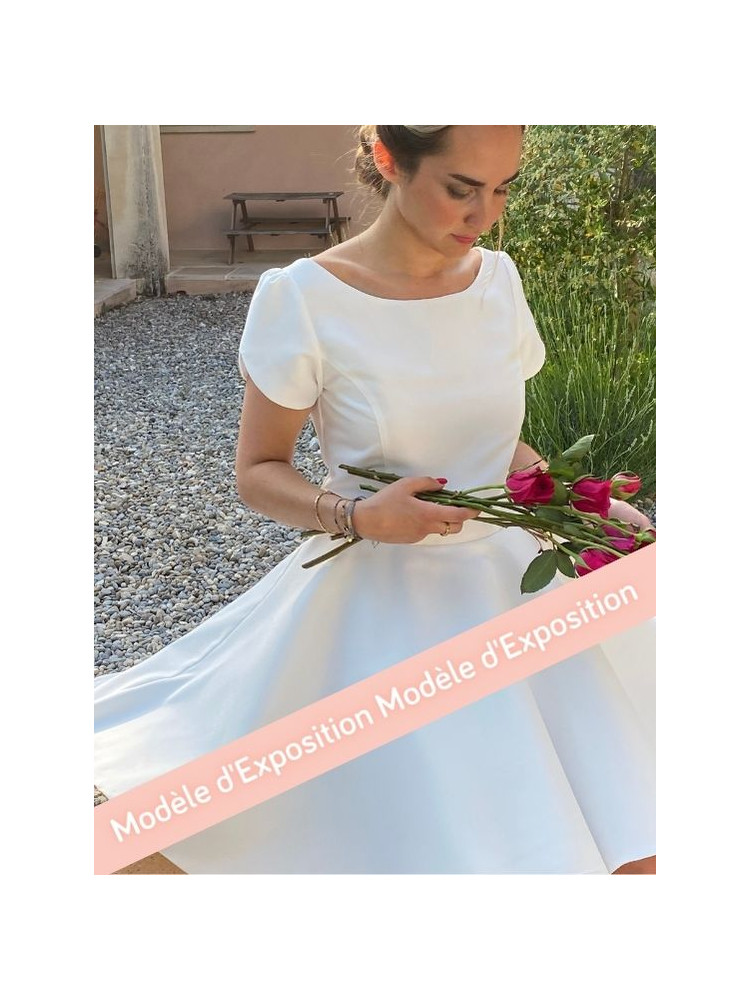 CASTOR  robe de mariée courte, mariage civil, création française, en piqué de coton