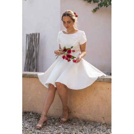 CASTOR  robe de mariée courte, mariage civil, création française, en piqué de coton