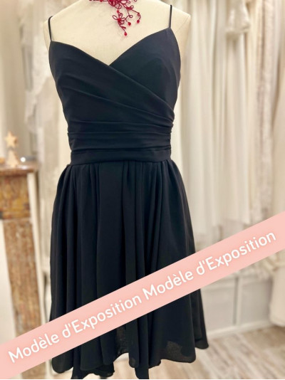 Robe courte noire en crèpe à fines bretelles, cocktail, Pablo by Gerard Darel