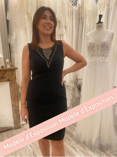 Robe courte noire cocktail
