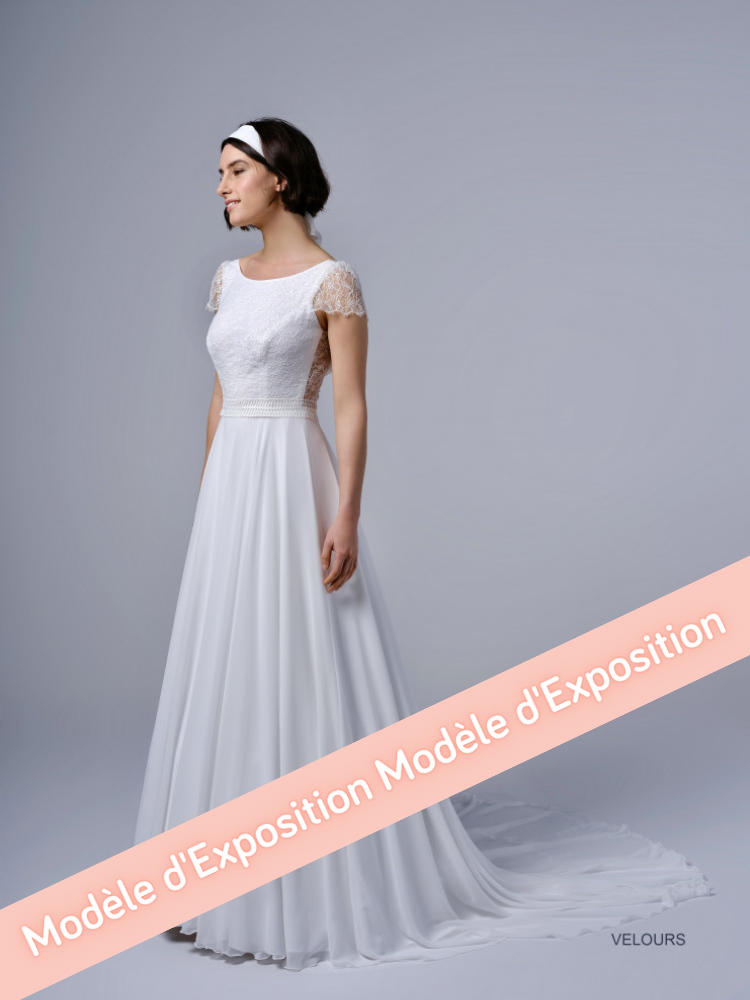Velours, robe de mariée longue bohème dos nu, col bateau, , Créations Bochet