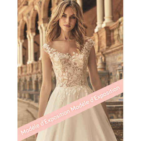 Robe longue mariée princesse , dentelle et paillettes
