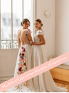 Crépuscule, Robe de mariée fluide Elsa Gary, dentelle fleurs 3D.