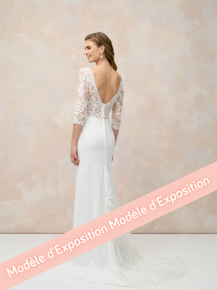 Endless Love, robe fourreau, manches trois-quarts, dentelle, dos nu, Marylise Bridal