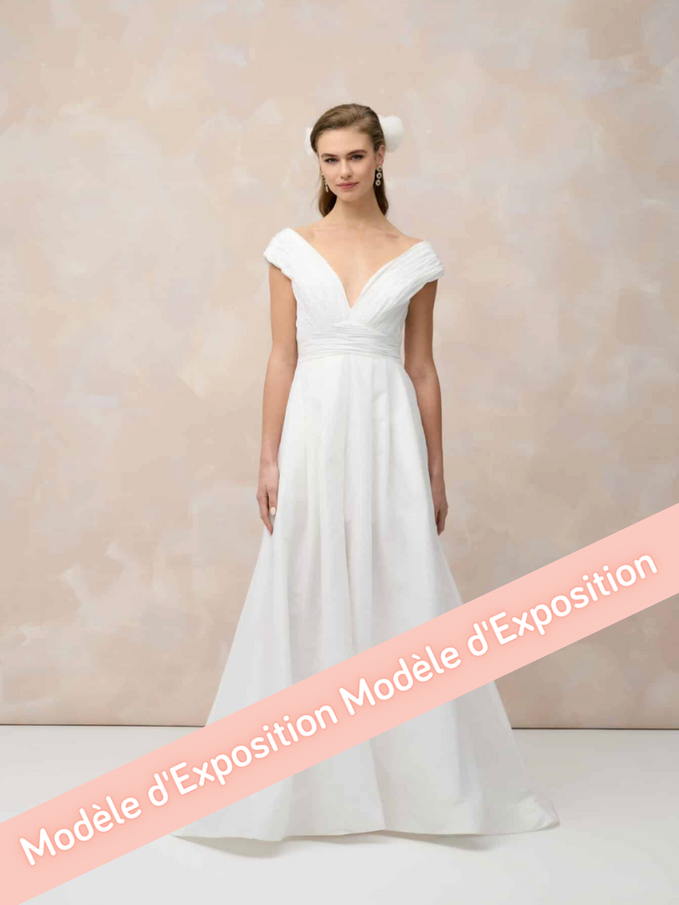 How Deep Is Your Love, robe sophistiquée, dos nu, décolleté en V, Marylise Bridal