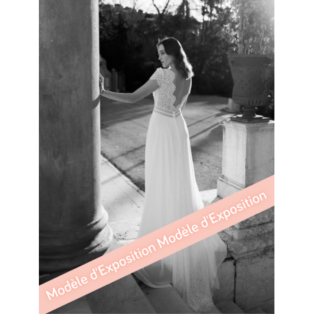 Honey Bee, robe de mariée longue fluide, bohème, dentelle de Calais, by Marylise, Rembo Atelier