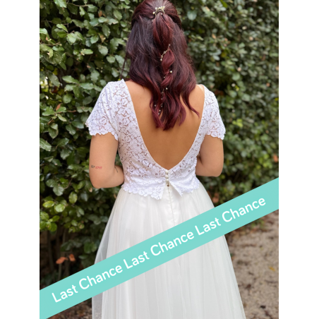 Top en dentelle, dos nu et manchettes by Atelier de Juliette