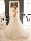 Robe de mariée bustier style princesse, tulle brodé, Atelier Emelia