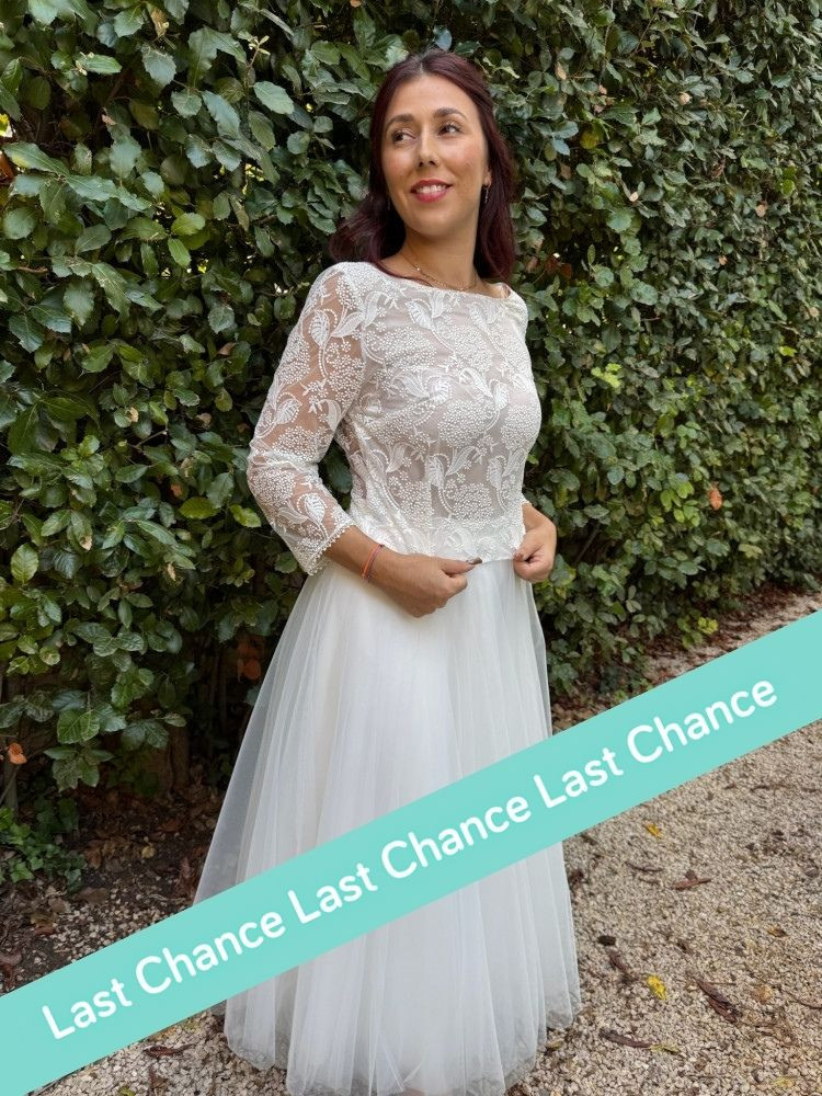 Top en tulle brodé, dos nu et manches 3/4 by Atelier de Juliette