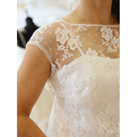 Top en tulle brodé français, manches courtes
