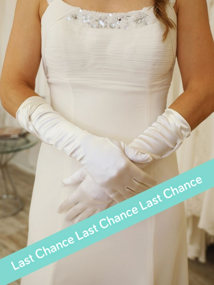 Gants longs avec un joli nœud couleur ivoire au fini satiné chic