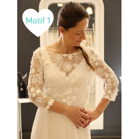 Top manche longue en tulle avec broderie 3D