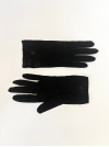 Gants noir en tulle avec fronce, l'accessoire idéal pour sublimer votre tenue.