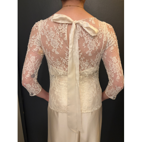 Top de mariage en dentelle de Calais et soie
